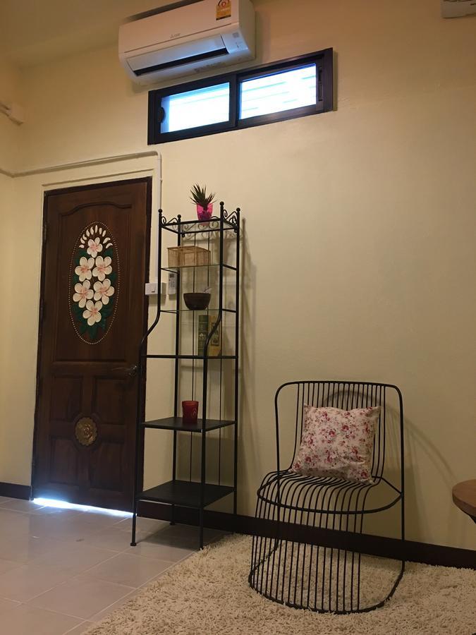 Fon Hostel Csiangraj Kültér fotó