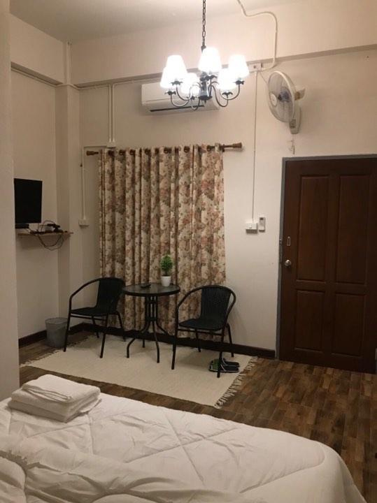 Fon Hostel Csiangraj Kültér fotó